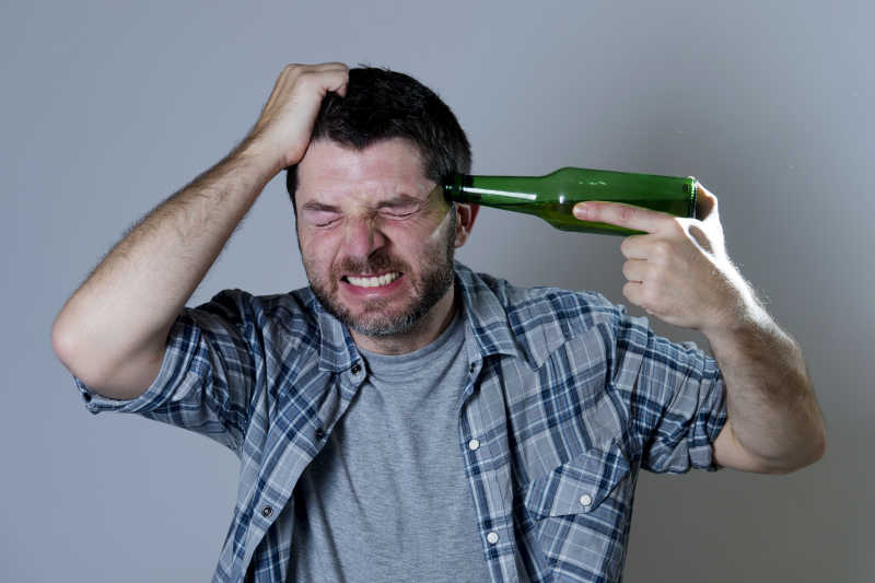 让酒鬼一次性戒酒的好方法